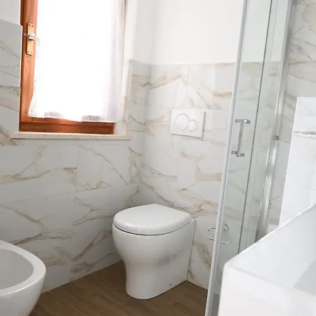 M425 - Marcelli, Bilocale Su Due Livelli Con Terrazzo Apartmán *